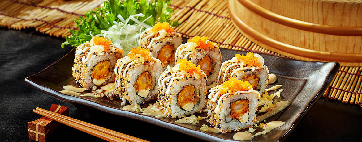 <b>Fried Shrimp with Cream Cheese with sesame and Shrimp Egg Sushi Roll</b>
