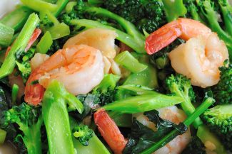 <b>How to stir fry vegetables and keep them green and delectable</b>